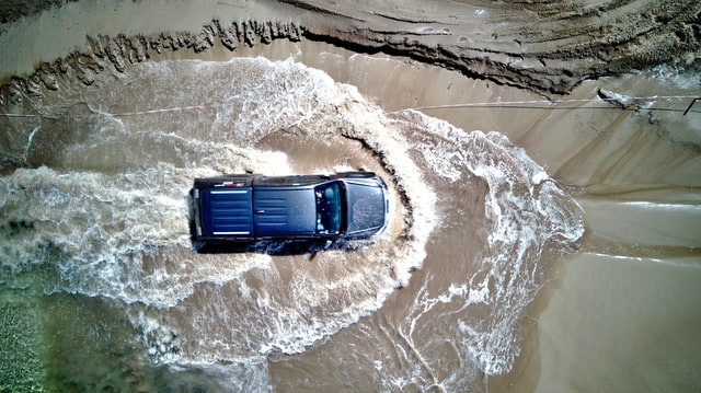 car move through flood